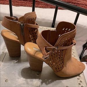 Adorable BCBGeneration chunky heels! Wooden squared heel.